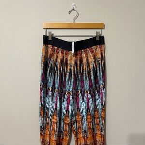 Bebe Printed Ankle Pant